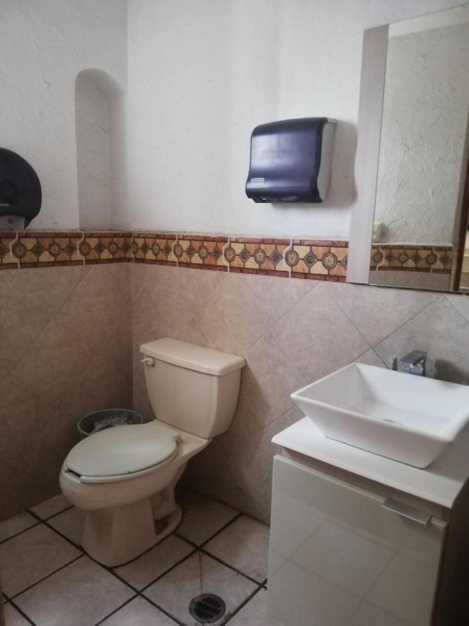 Hostal Avante Toluca Zewnętrze zdjęcie